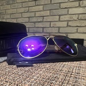 Authentic Gently Used Oakley Feedback in Gold/Tortoise